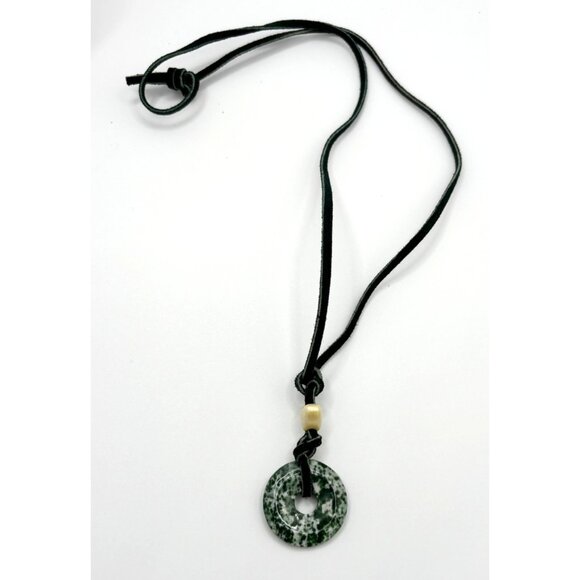 Green Tree Agate With White Heart Adjustable Leather Cord Pi Stone necklace Y2K - Picture 1 of 3